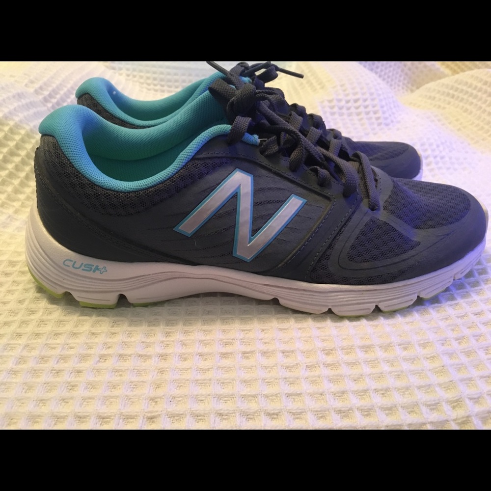 Womens New Balance Cush Running Shoes size 10
